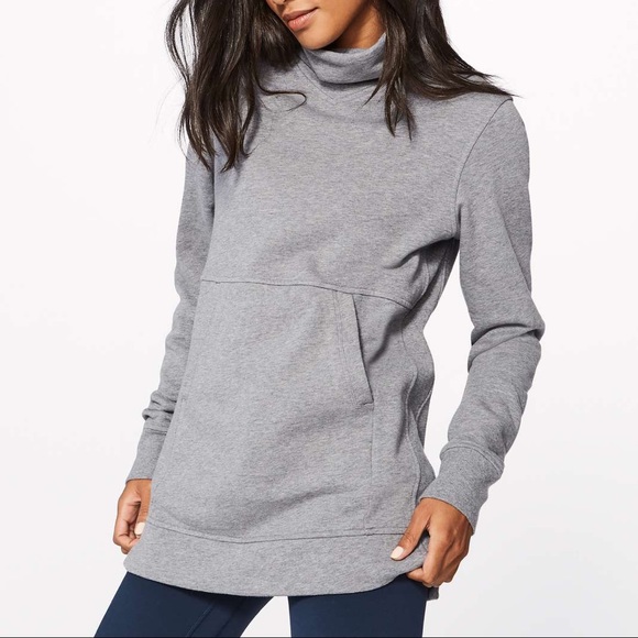 lululemon athletica Tops - lululemon athletica Gray Turtleneck Sweatshirt